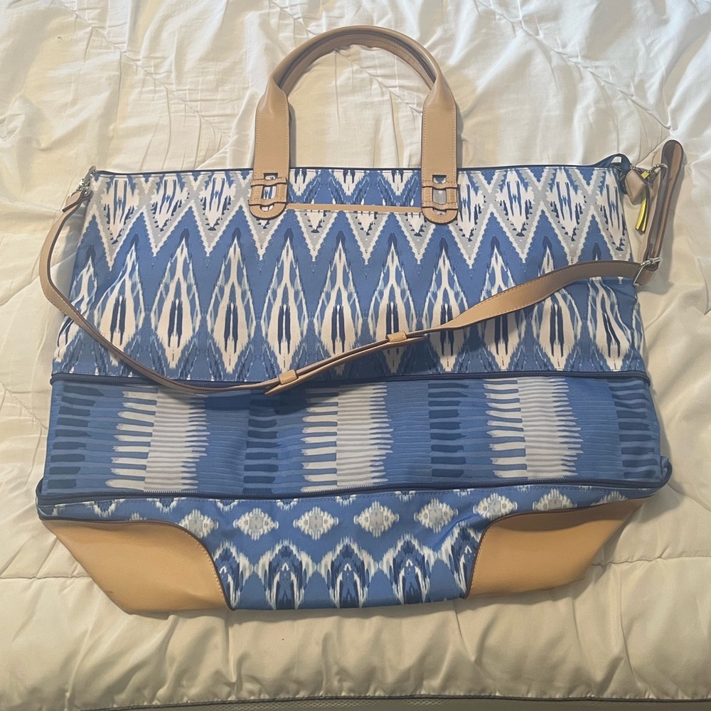Blue, White and Tan Patterned Women's Stella and Dot Bag
